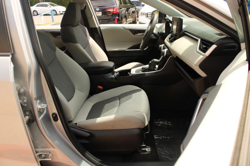 Toyota RAV4 Hybrid XLE AWD (Natl) 2022