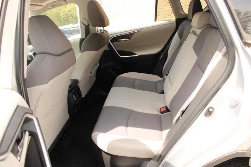 Toyota RAV4 Hybrid XLE AWD (Natl) 2022