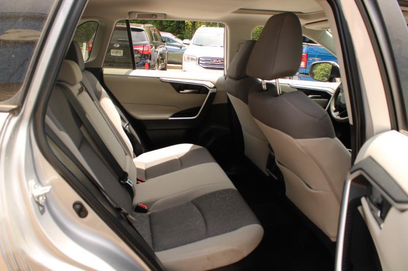 Toyota RAV4 Hybrid XLE AWD (Natl) 2022