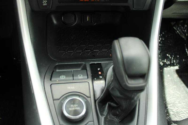 Toyota RAV4 Hybrid XLE AWD (Natl) 2022