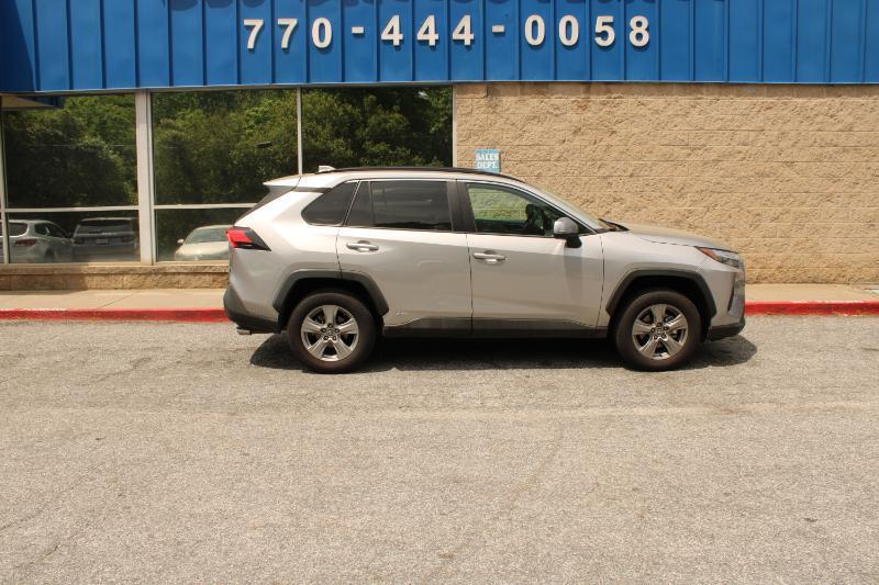 Toyota RAV4 Hybrid XLE AWD (Natl) 2022