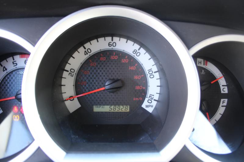 Toyota Tacoma 2WD Double Cab V6 AT PreRunner (Natl) 2015