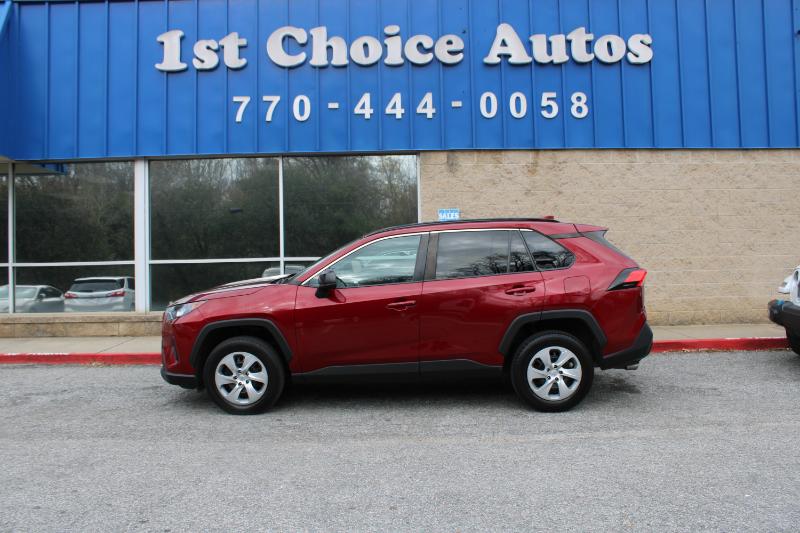 Toyota RAV4 LE FWD (Natl) 2021