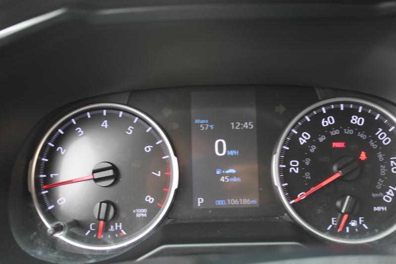 Toyota RAV4 LE FWD (Natl) 2021