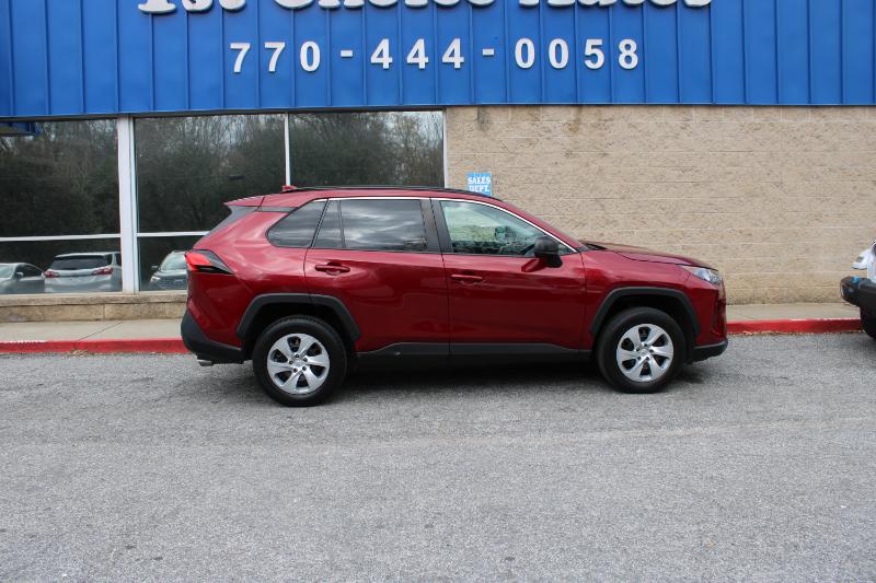 Toyota RAV4 LE FWD (Natl) 2021