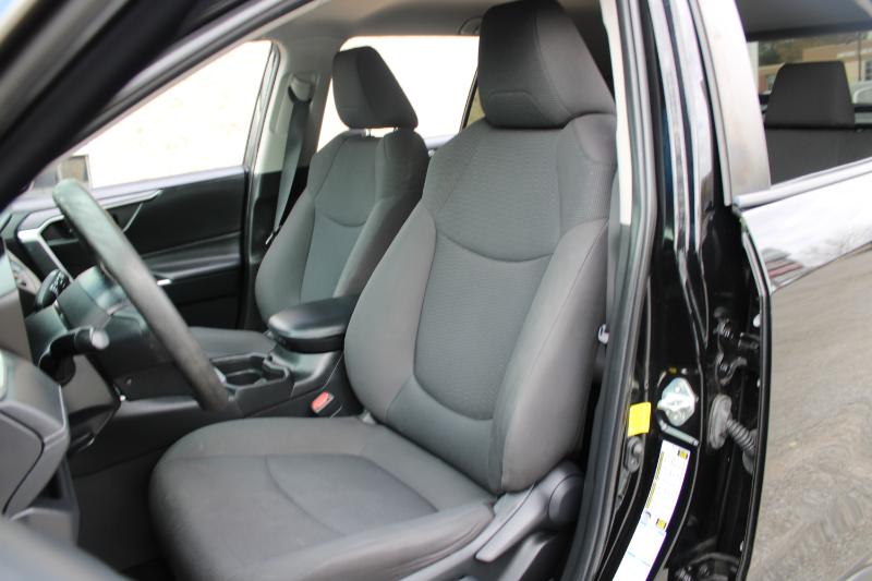 Toyota RAV4 Hybrid LE AWD (Natl) 2019