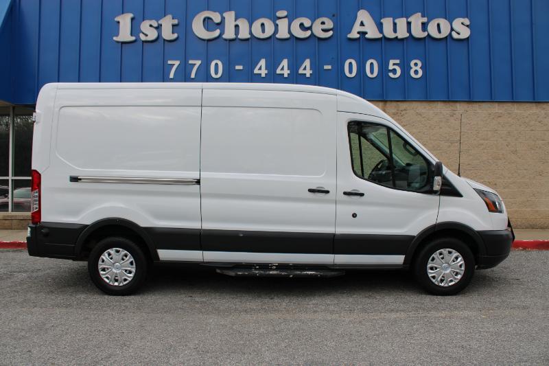 Ford Transit Van T-250 148" Med Rf 9000 GVWR Sliding RH Dr 2018