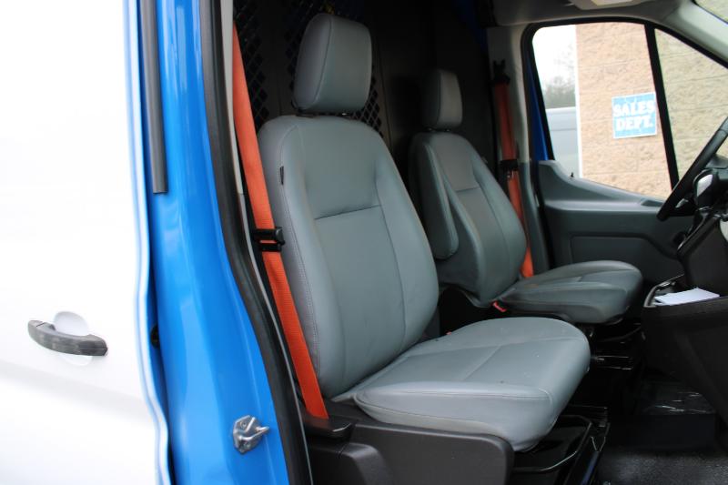 Ford Transit Van T-250 148" Med Rf 9000 GVWR Sliding RH Dr 2018