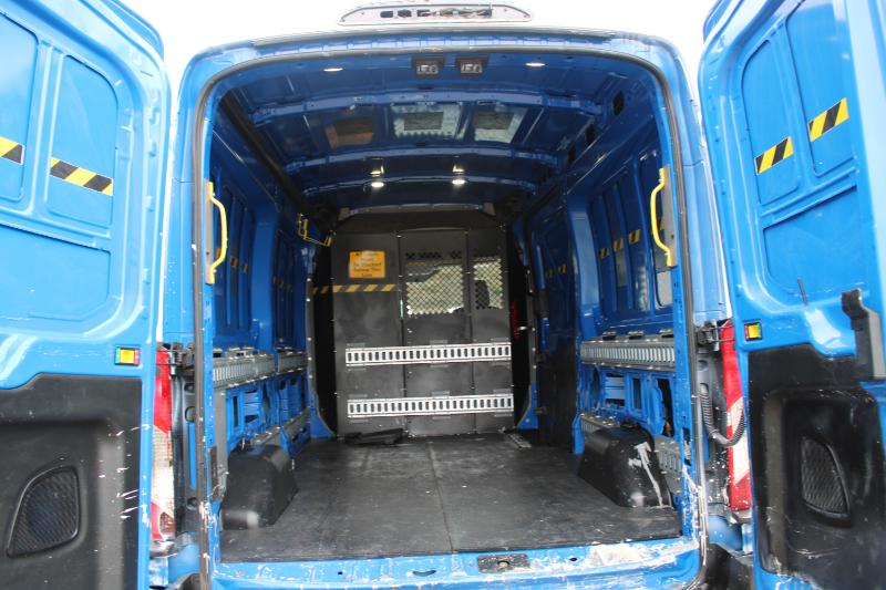 Ford Transit Van T-250 148" Med Rf 9000 GVWR Sliding RH Dr 2018