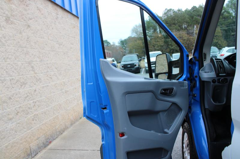 Ford Transit Van T-250 148" Med Rf 9000 GVWR Sliding RH Dr 2018