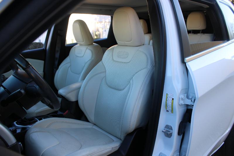 Jeep Cherokee 4WD 4dr Overland 2016