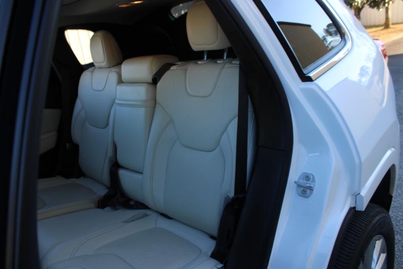 Jeep Cherokee 4WD 4dr Overland 2016