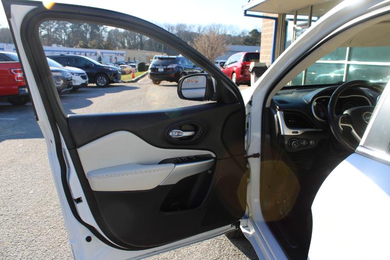 Jeep Cherokee 4WD 4dr Overland 2016