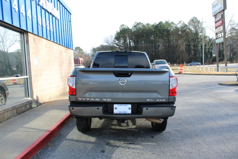 Nissan Titan XD 4x4 Diesel Crew Cab SV 2017