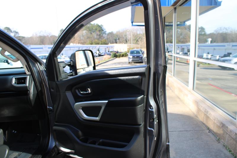 Nissan Titan XD 4x4 Diesel Crew Cab SV 2017