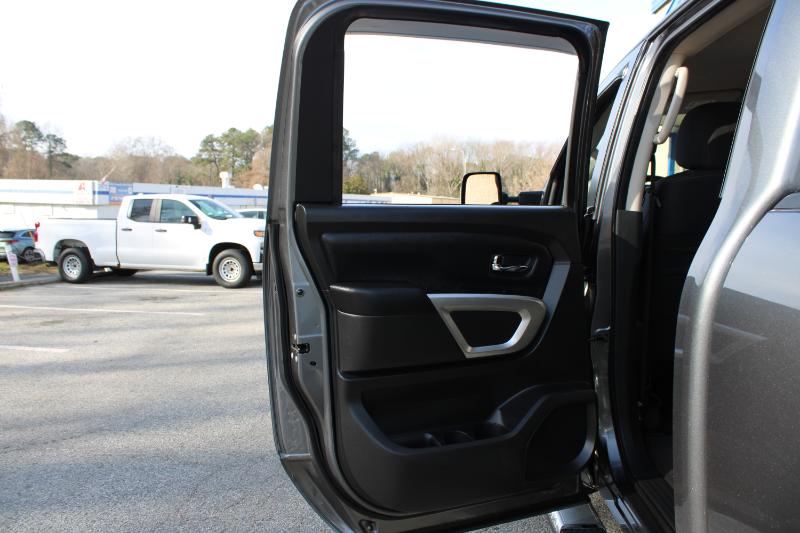 Nissan Titan XD 4x4 Diesel Crew Cab SV 2017