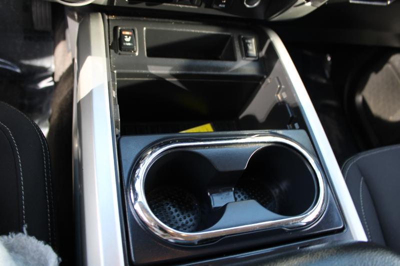 Nissan Titan XD 4x4 Diesel Crew Cab SV 2017