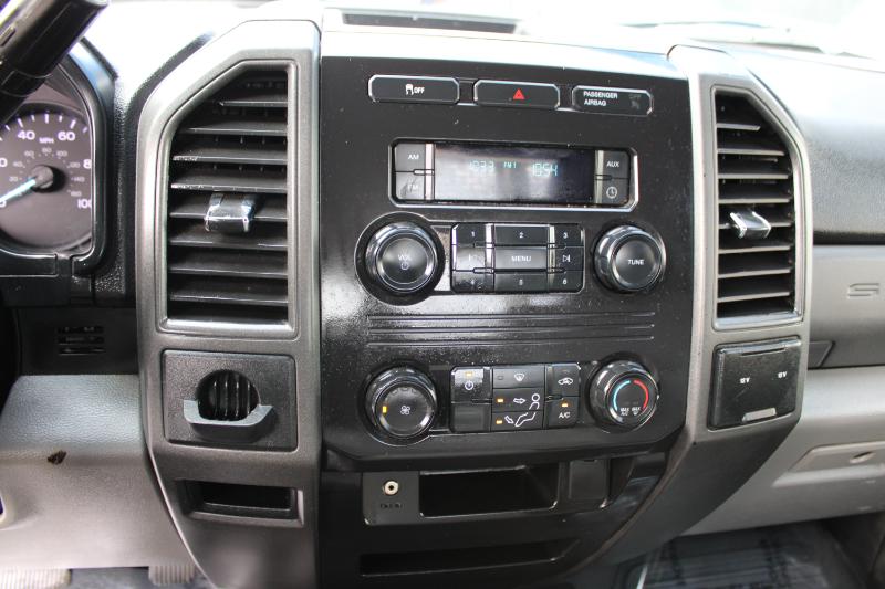 Ford Super Duty F-250 SRW XLT 2WD Reg Cab 8' Box 2019