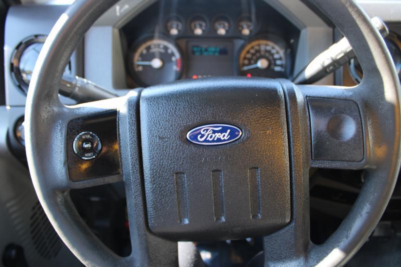 Ford Super Duty F-350 SRW 4WD Reg Cab 137" XLT 2015