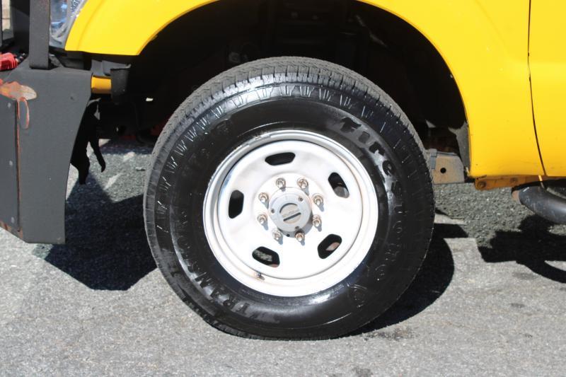 Ford Super Duty F-350 SRW 4WD Reg Cab 137" XLT 2015