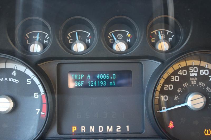 Ford Super Duty F-350 SRW 4WD Reg Cab 137" XLT 2015