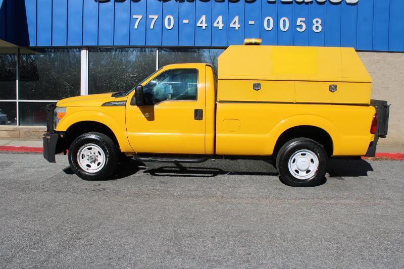 Ford Super Duty F-350 SRW 4WD Reg Cab 137" XLT 2015