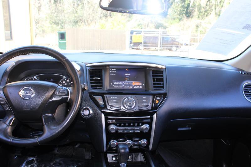 Nissan Pathfinder FWD SV 2020