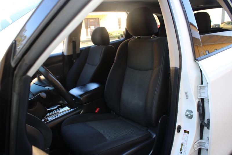 Nissan Pathfinder FWD SV 2020