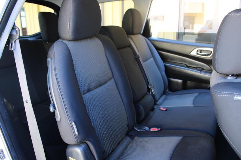 Nissan Pathfinder FWD SV 2020