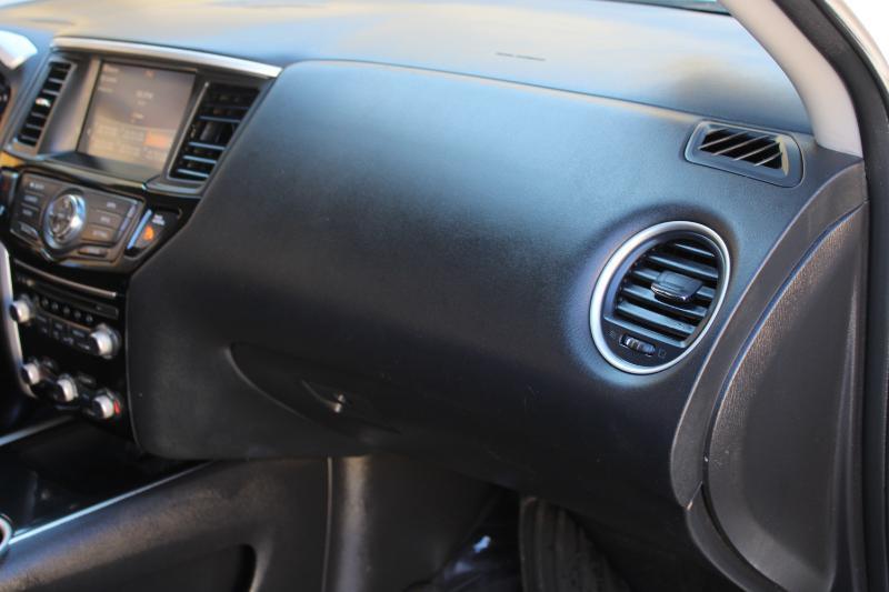 Nissan Pathfinder FWD SV 2020