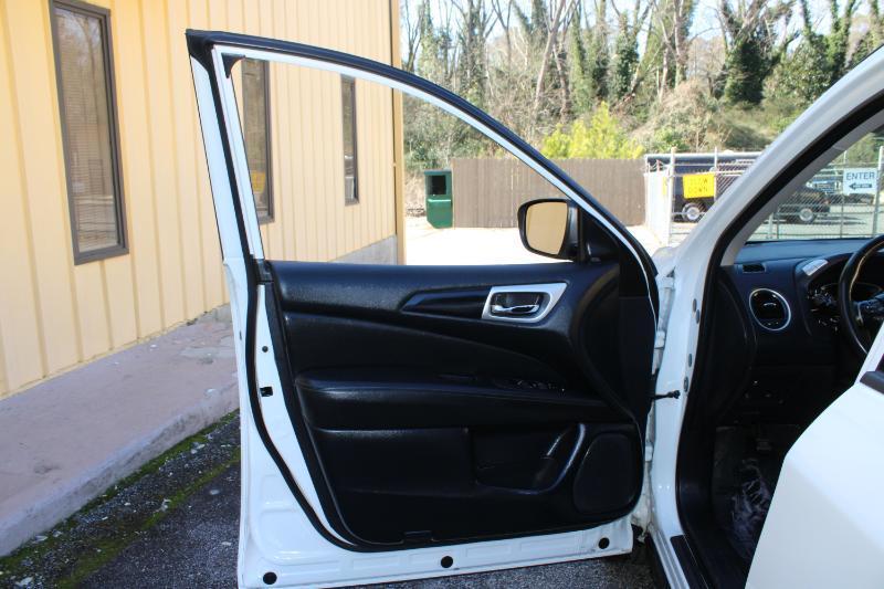 Nissan Pathfinder FWD SV 2020