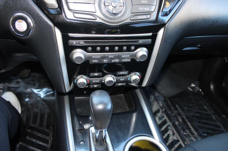 Nissan Pathfinder FWD SV 2020