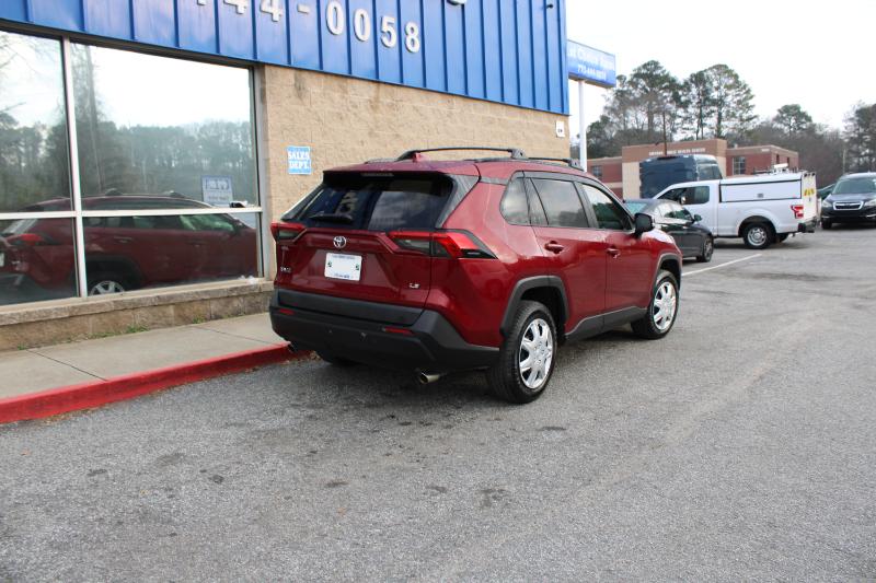 Toyota RAV4 LE FWD (Natl) 2019