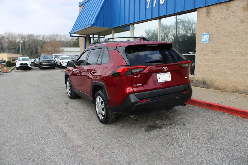 Toyota RAV4 LE FWD (Natl) 2019