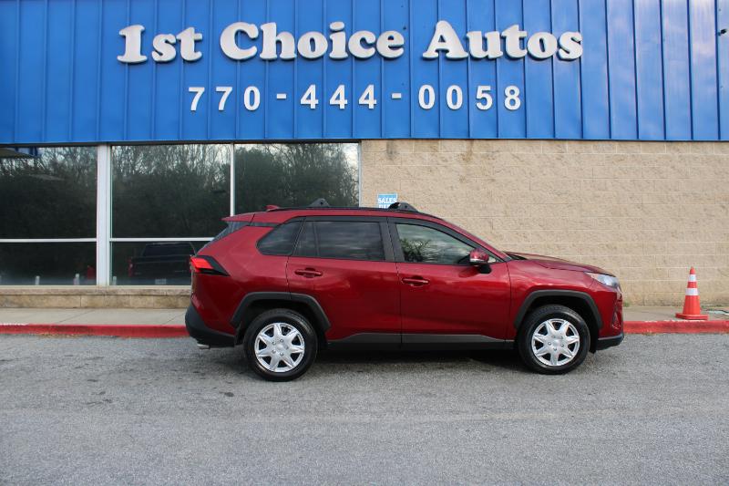 Toyota RAV4 LE FWD (Natl) 2019