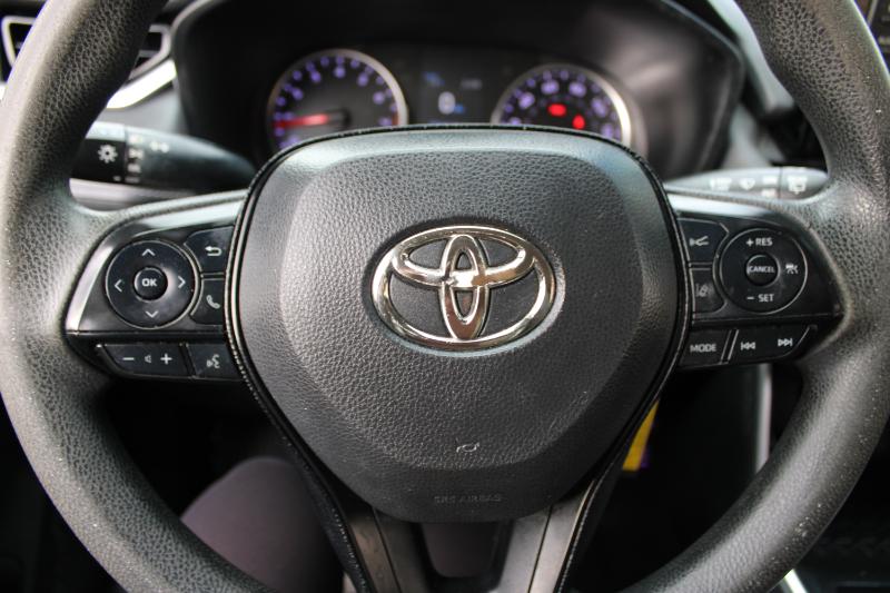 Toyota RAV4 LE FWD (Natl) 2019