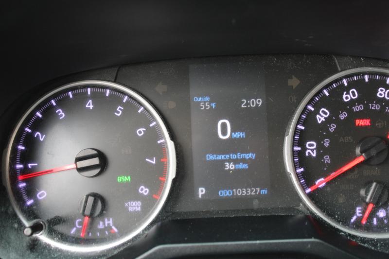 Toyota RAV4 LE FWD (Natl) 2019