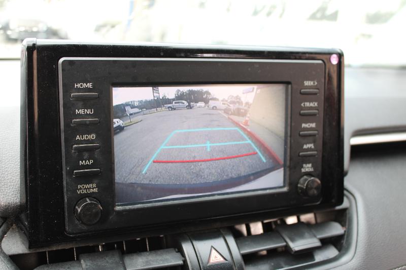 Toyota RAV4 LE FWD (Natl) 2019