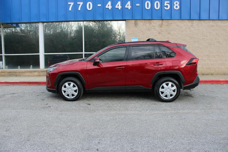 Toyota RAV4 LE FWD (Natl) 2019