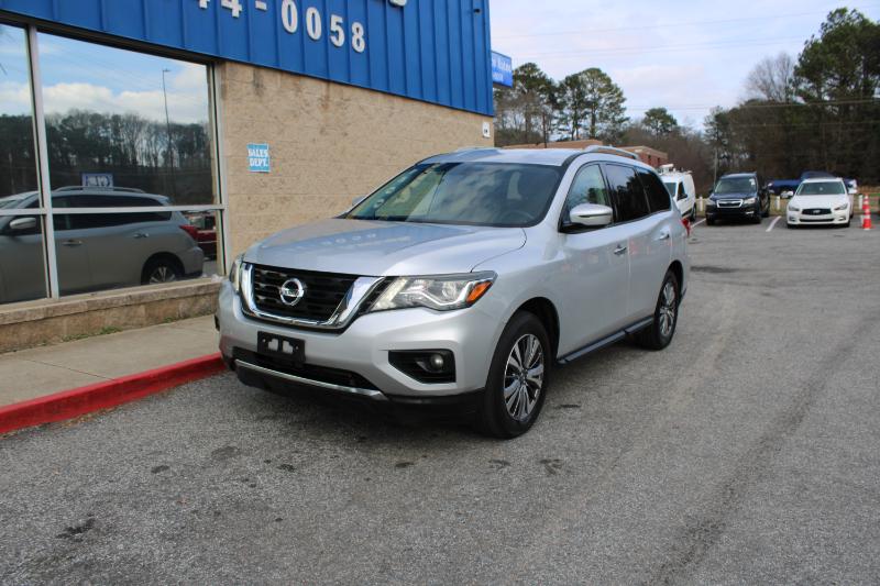 Nissan Pathfinder 4x4 SV 2018