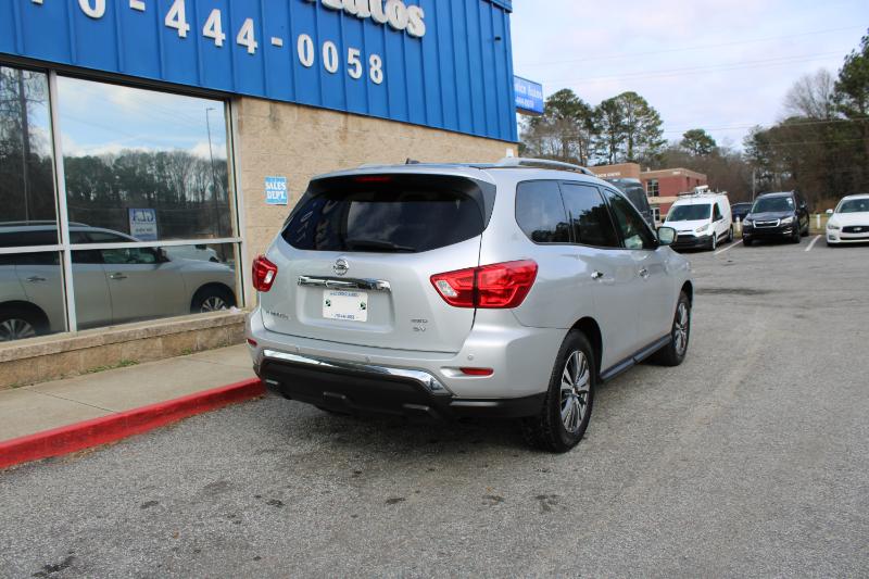 Nissan Pathfinder 4x4 SV 2018