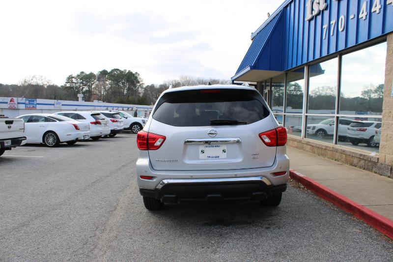 Nissan Pathfinder 4x4 SV 2018