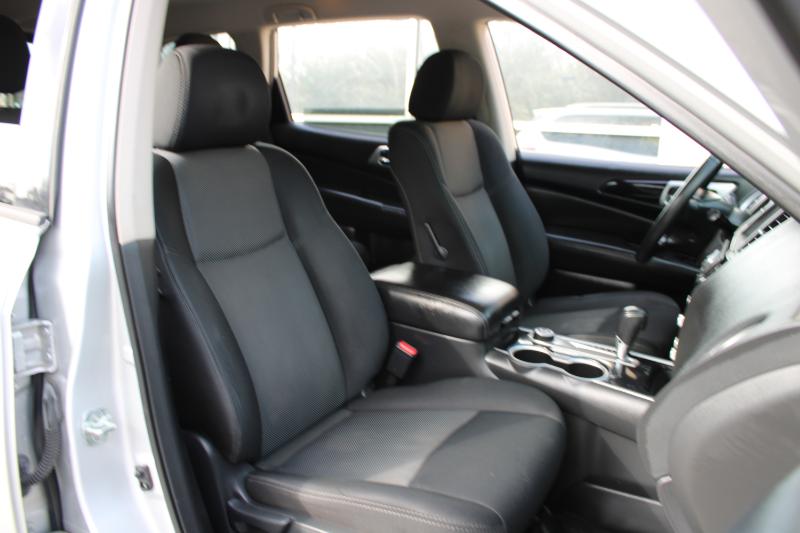 Nissan Pathfinder 4x4 SV 2018