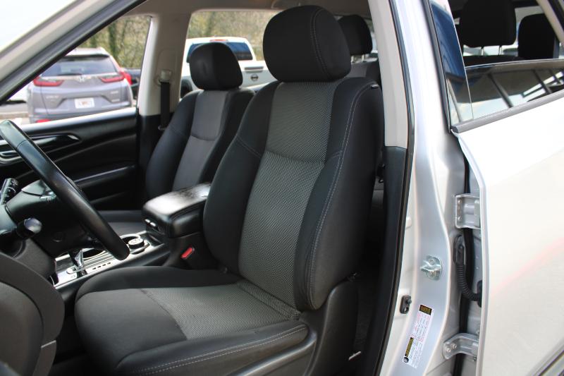 Nissan Pathfinder 4x4 SV 2018