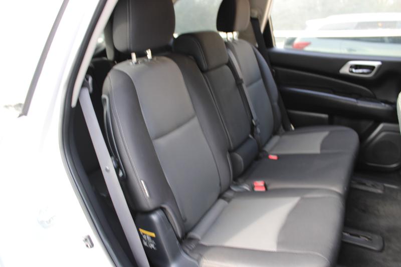 Nissan Pathfinder 4x4 SV 2018