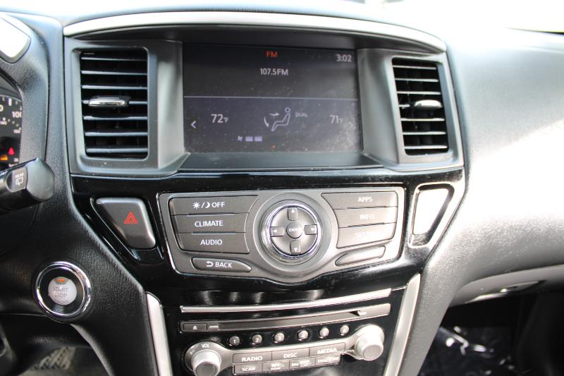 Nissan Pathfinder 4x4 SV 2018