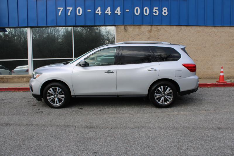 Nissan Pathfinder 4x4 SV 2018