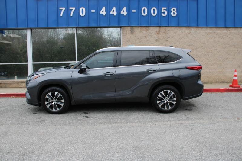 Toyota Highlander XLE FWD (Natl) 2022