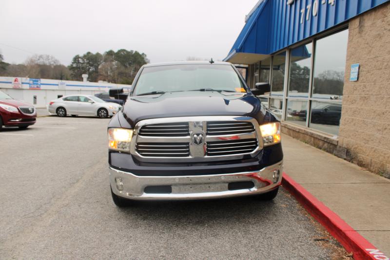 RAM 1500 Big Horn 4x4 Crew Cab 5'7" Box 2017