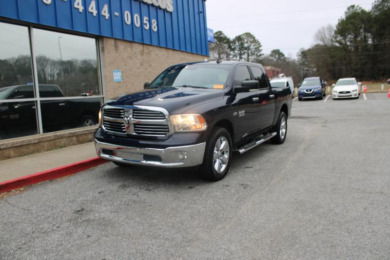 RAM 1500 Big Horn 4x4 Crew Cab 5'7" Box 2017